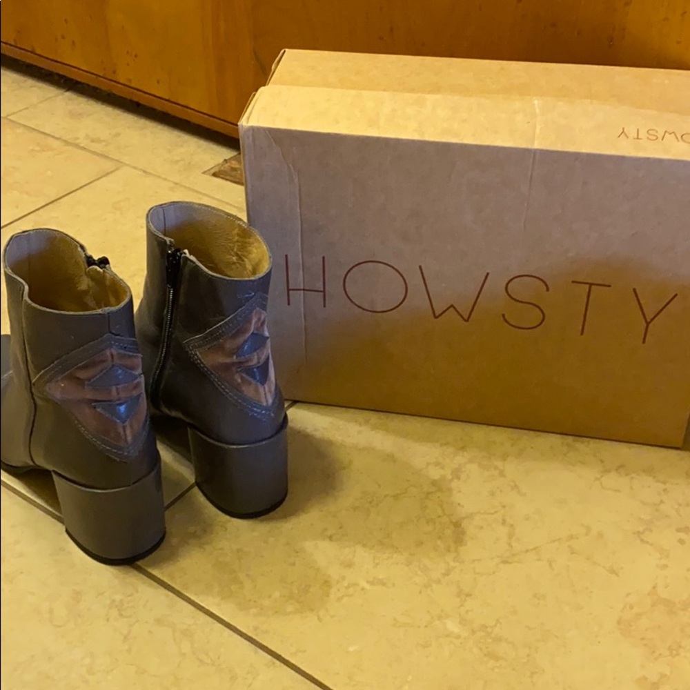 Howsty Kenia boot size 9